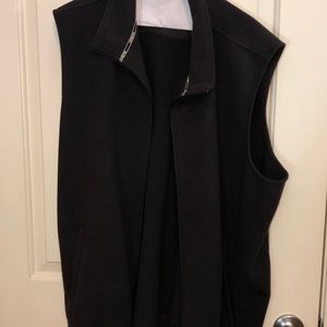 BLACK VEST